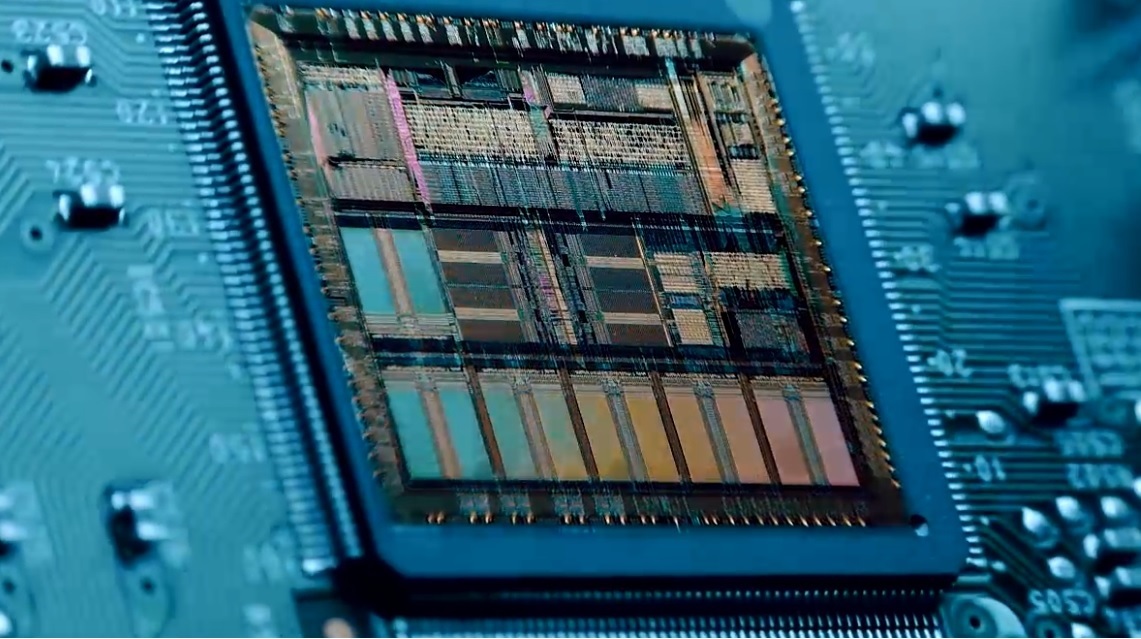 图：RISC-V架构奕斯伟EIC7700X SoC在欧洲峰会上大放异彩
