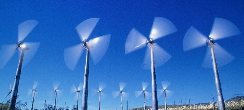 图：根据国家能源局的最新数据，中国风电光伏装机超煤电