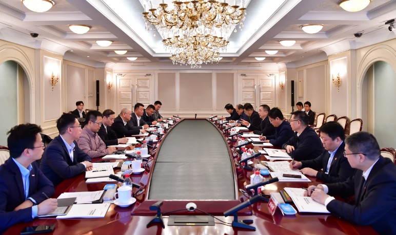 图：大唐董事长邹磊与厦门海辰董事长吴祖钰会谈加强合作