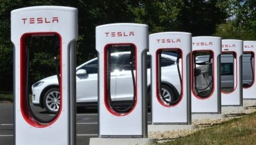 US Consumer Report: Tesla Superchargers Have Just 4% Failure Rate and 12x Better Than Rivals
