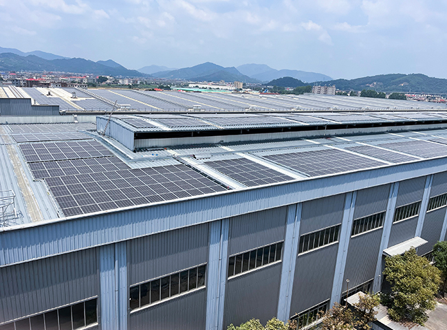 图4：光伏电站建设于厂房之上，一定程度上起到隔热、防潮、保温效果